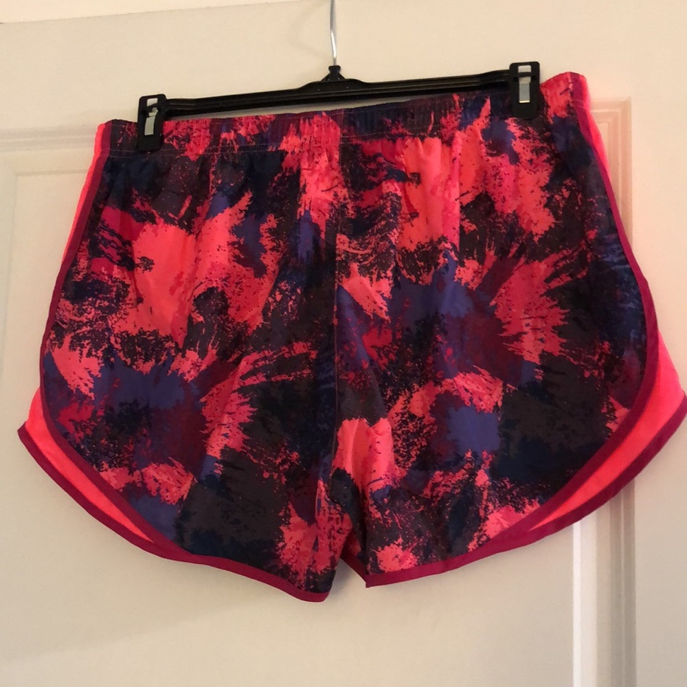 Nike shorts XL - really condition - Picture 2 of 4